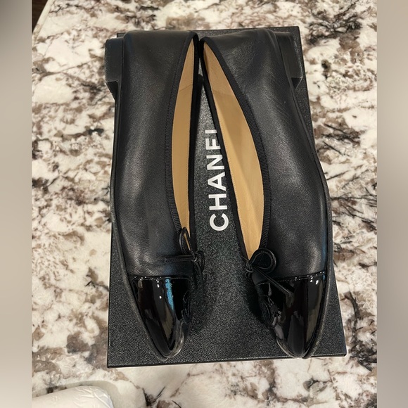 Chanel Black Ballerina Flats Size 38.5 - Picture 6 of 11